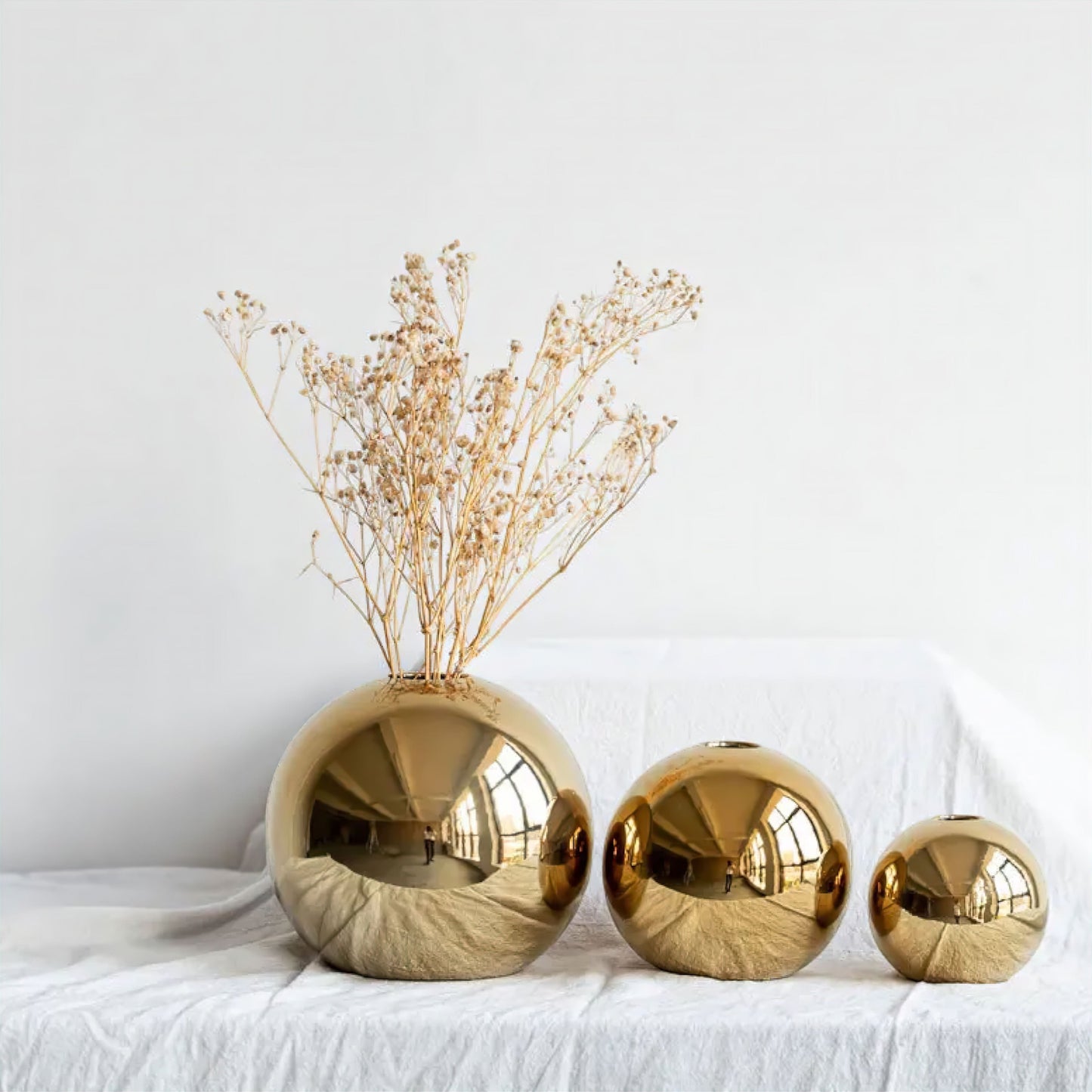 Zenthra Gouden Vaas - Voeg Luxe en Elegantie Toe aan Uw Interieur