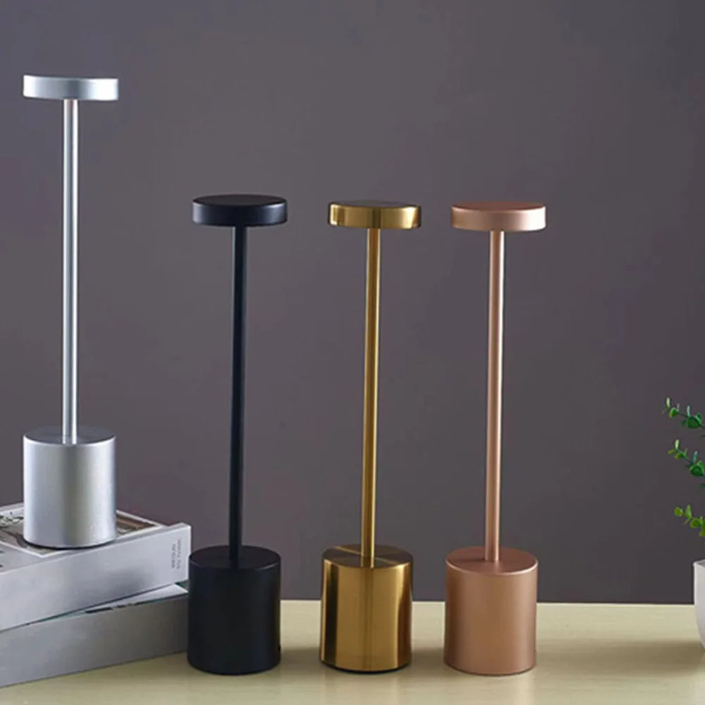 Zenthra Dimbare Tafel Lamp - Oplaadbare Tafellamp op Batterijen in Zwart en Goud met 3 Kleuren en Stepless Dimming
