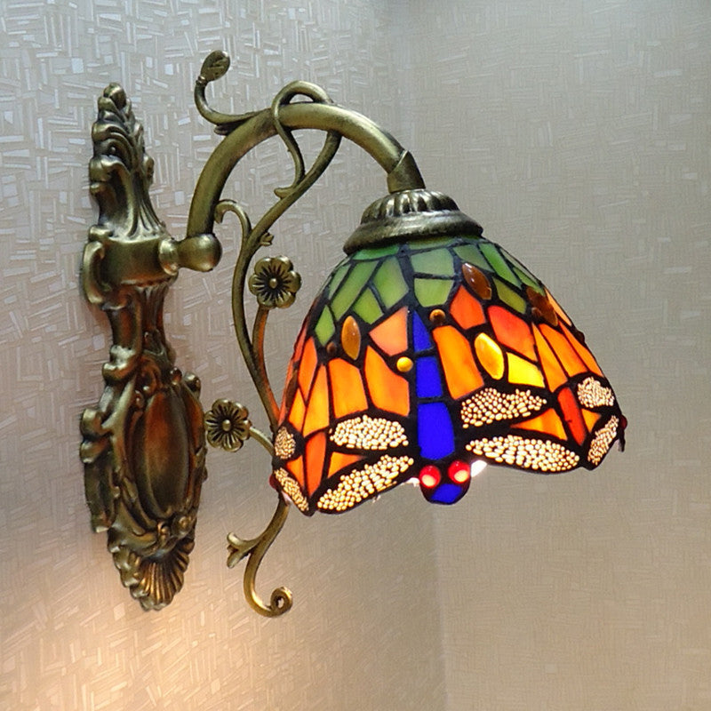 Hand-gesneden Glas Vleermuis Wandlamp Tiffany Stijl 1 Licht Wandgemonteerde Verlichtingsarmatuur met Gegraveerde Achterplaat