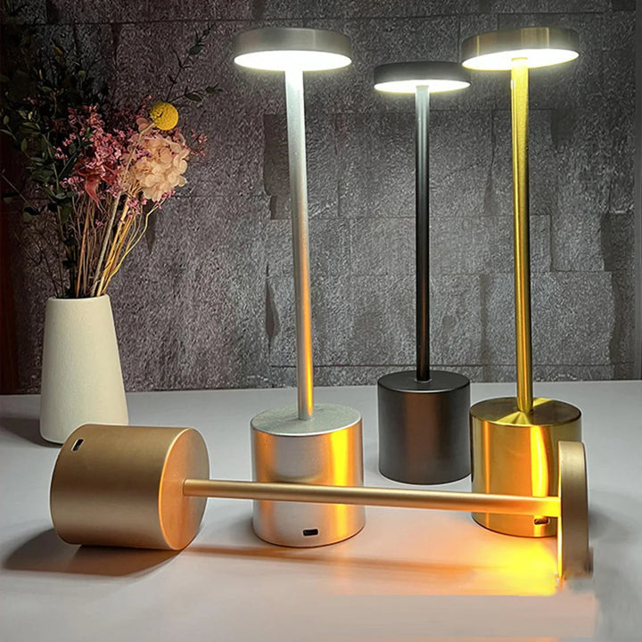 Zenthra Dimbare Tafel Lamp - Oplaadbare Tafellamp op Batterijen in Zwart en Goud met 3 Kleuren en Stepless Dimming