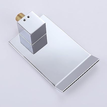 Moderne wandgemonteerde waterkraan