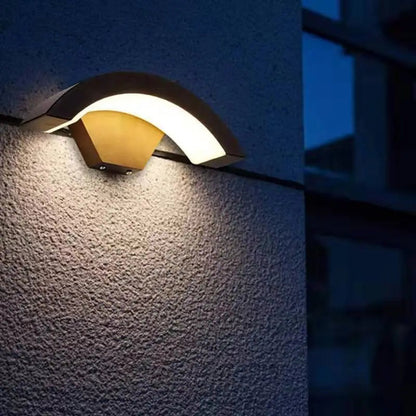 LUXGUARD Slim PIR Buitenlamp Met Bewegingssensor - Stijlvolle Wandlamp Buiten Met IP65 Waterdichtheid 5