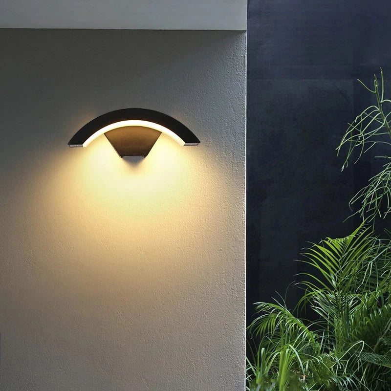 LUXGUARD Slim PIR Buitenlamp Met Bewegingssensor - Stijlvolle Wandlamp Buiten Met IP65 Waterdichtheid 8