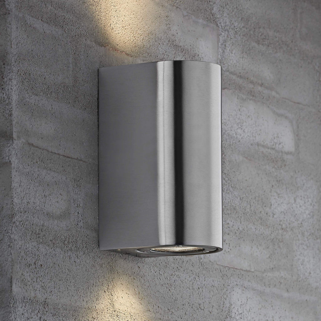 Ontdek de Elegantie van de Zenthra Canto Maxi 2 Buiten wandlamp
