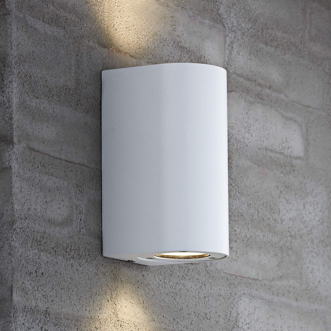 Ontdek de Elegantie van de Zenthra Canto Maxi 2 Buiten wandlamp