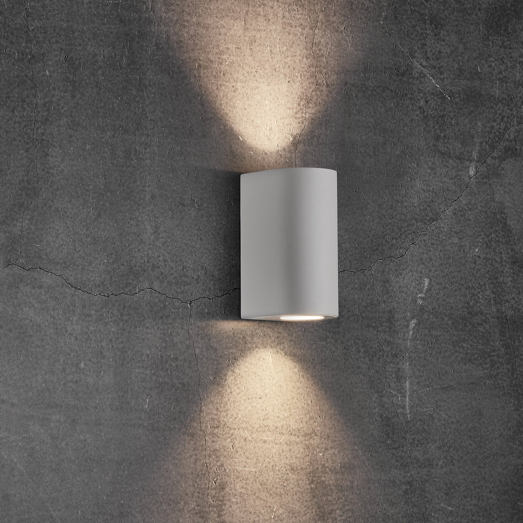 Ontdek de Elegantie van de Zenthra Canto Maxi 2 Buiten wandlamp