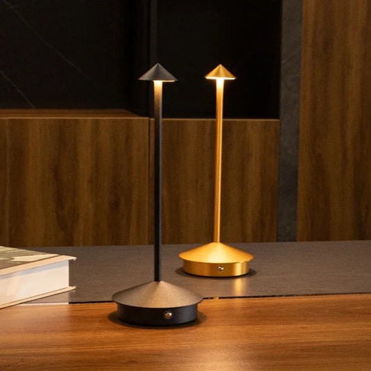 Oplaadbare Tafellamp van Zenthra - Draadloze LED Lamp met 3 Helderheidsniveaus voor Thuis en Horeca