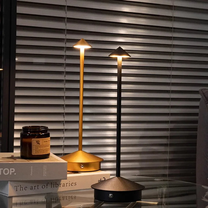 Oplaadbare Tafellamp van Zenthra - Draadloze LED Lamp met 3 Helderheidsniveaus voor Thuis en Horeca