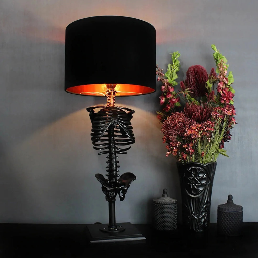 Handgemaakte Gotische Skeleton Tafel Lamp