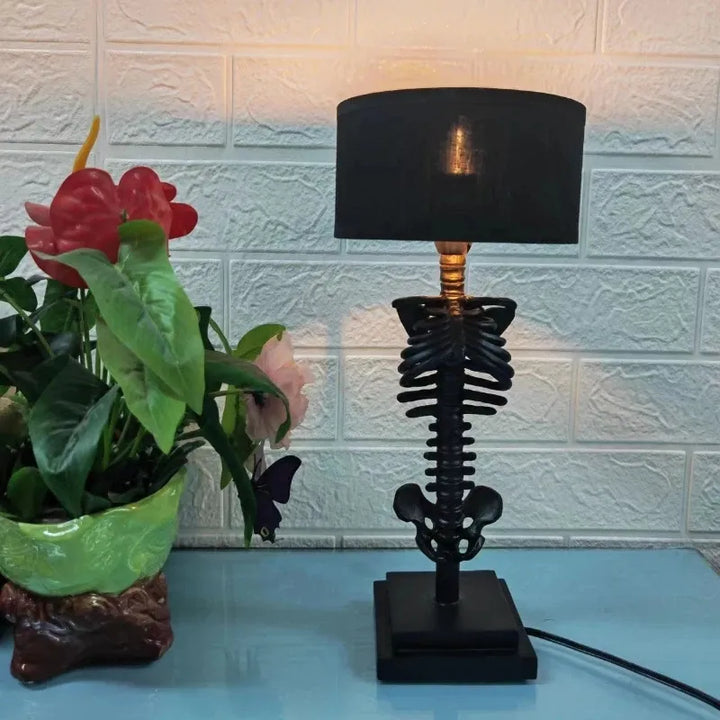 Handgemaakte Gotische Skeleton Tafel Lamp