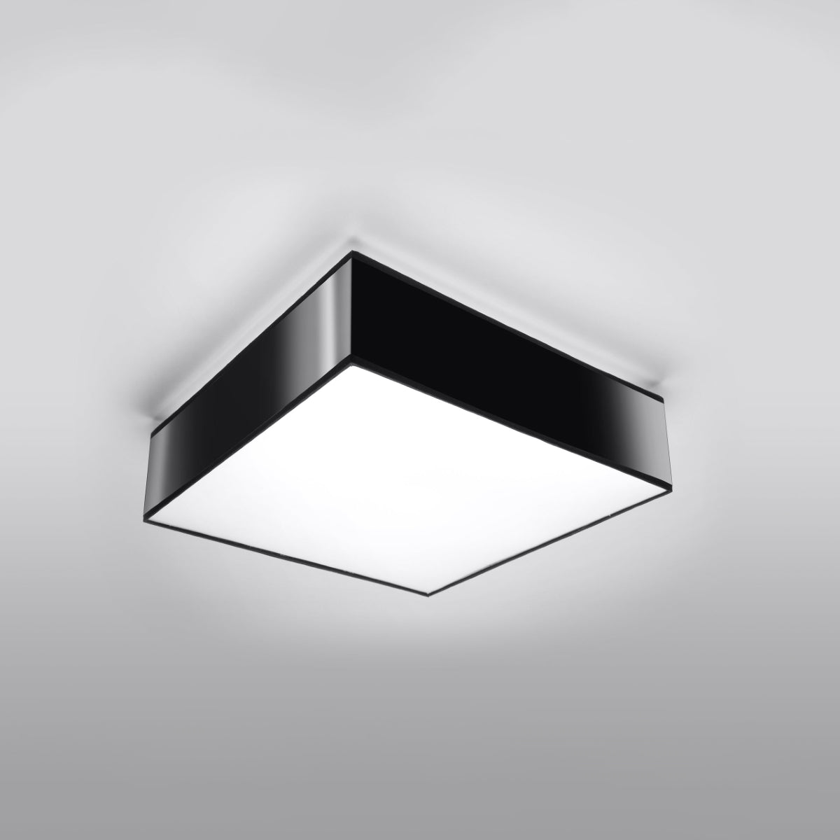 Verlicht uw Ruimte met de Elegante Horus 35 Zwarte Plafondlamp - LED Compatibel, Ø35 Cm 2