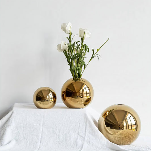 Zenthra Gouden Vaas - Voeg Luxe en Elegantie Toe aan Uw Interieur