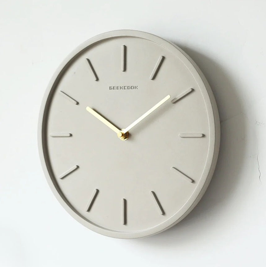 Zenthra Grote Wandklok - Stijlvolle Cement Klok met Metalen Pendel 30cm
