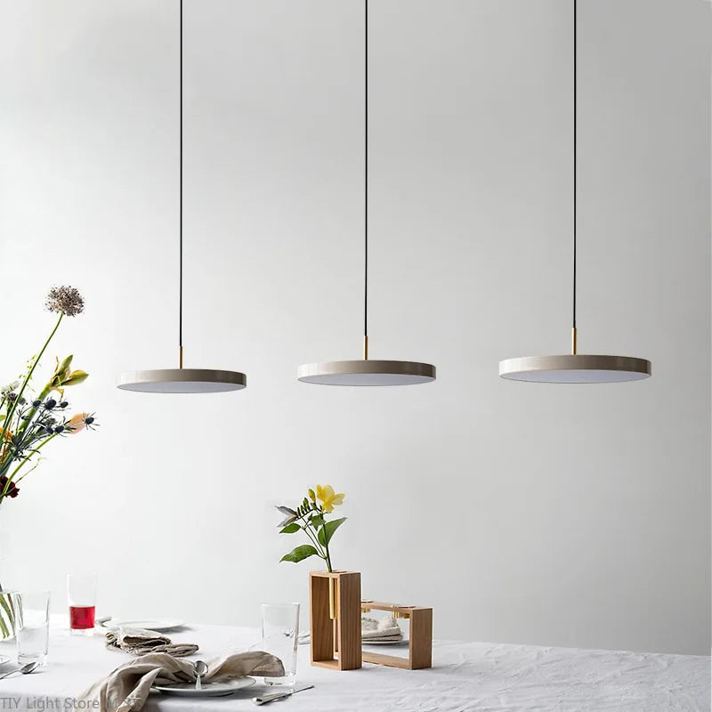 Zenthra Hanglamp Zwart voor Eettafel - Scandinavisch Design en Warme Verlichting voor Woonkamer en Slaapkamer