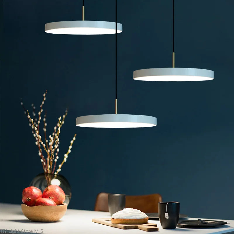 Zenthra Hanglamp Zwart voor Eettafel - Scandinavisch Design en Warme Verlichting voor Woonkamer en Slaapkamer
