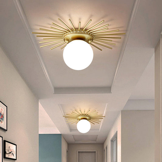 Zenthra LED Plafondlamp Sferisch met Frosted Glas en Gouden Afwerking