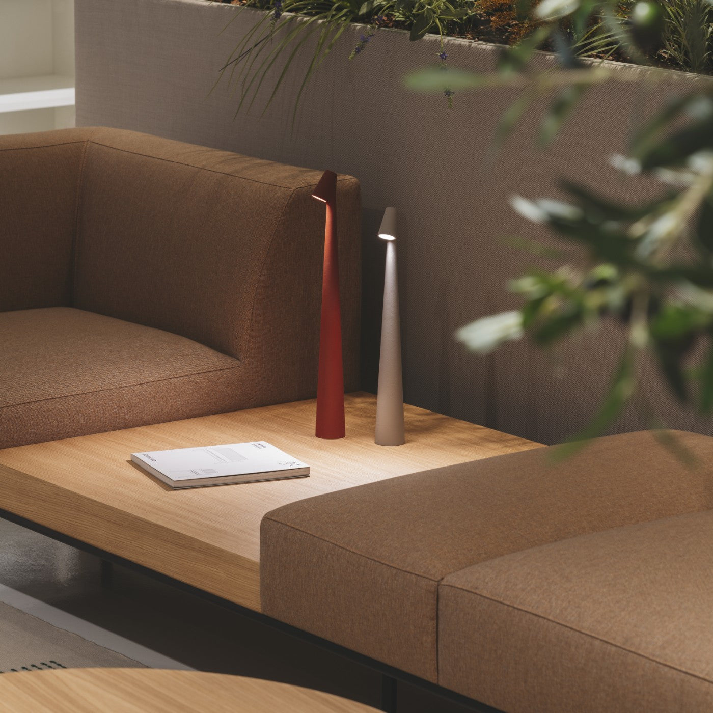 Zenthra Staande Lamp - Dimbare LED Verlichting, Minimalistisch Ontwerp, Perfect voor Elk Interieur 5