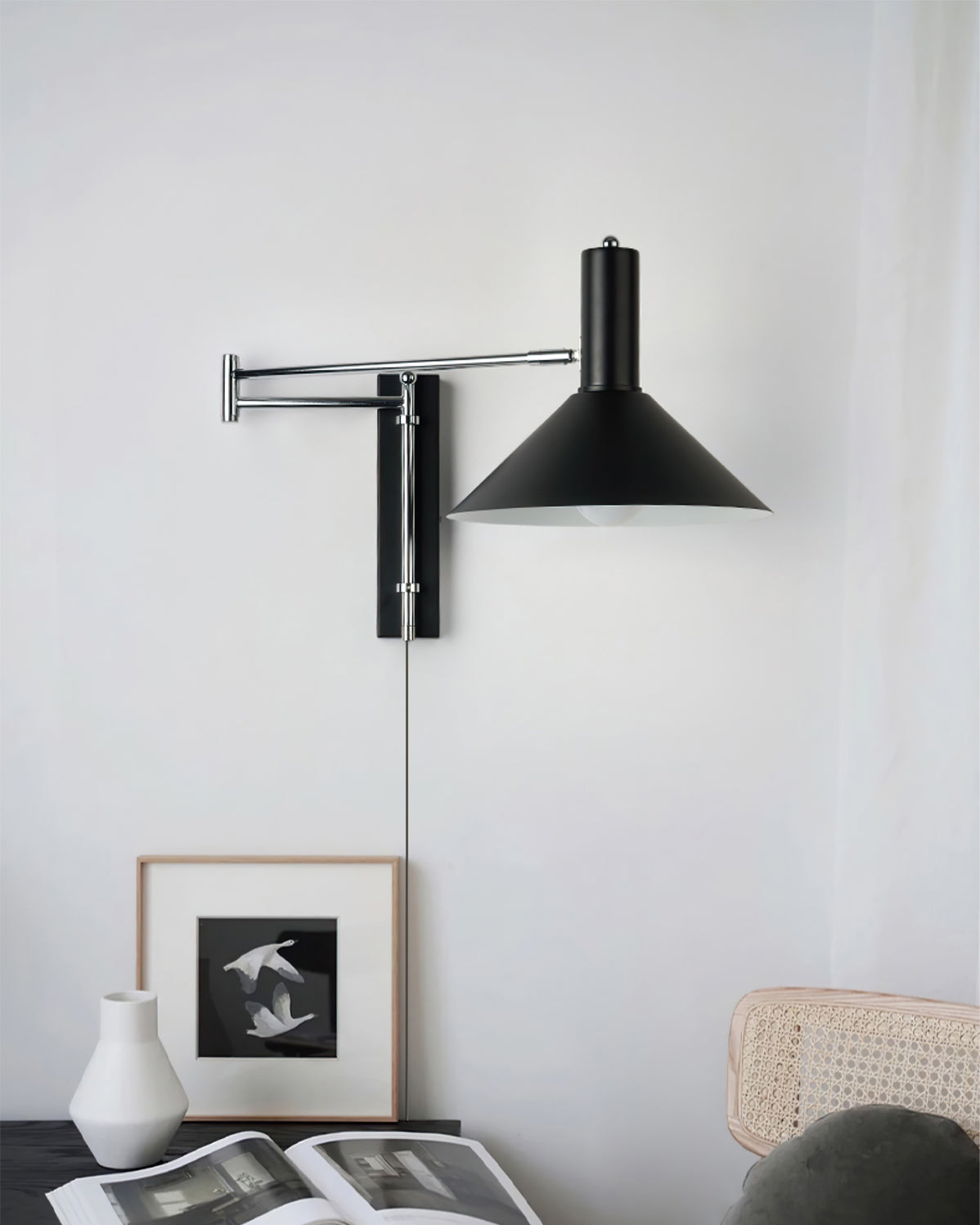 Zenthra Wandlamp Zwart - Verstelbare Muurlamp voor Slaapkamer en Woonkamer, Minimalistisch Design